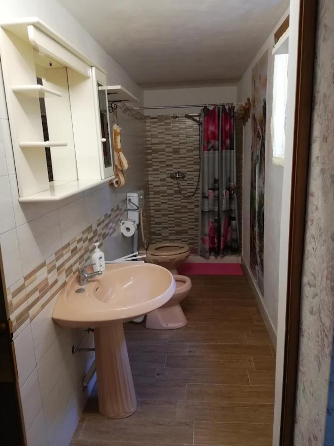 La Casa In Campagna Di Ottavia Alezio Kültér fotó